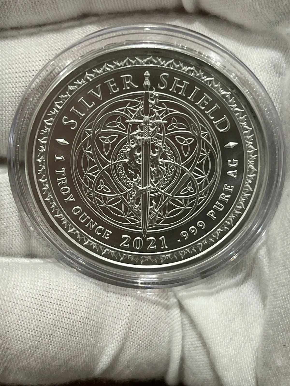 1 oz Silver GSM Silver Shields Two Wolves Round