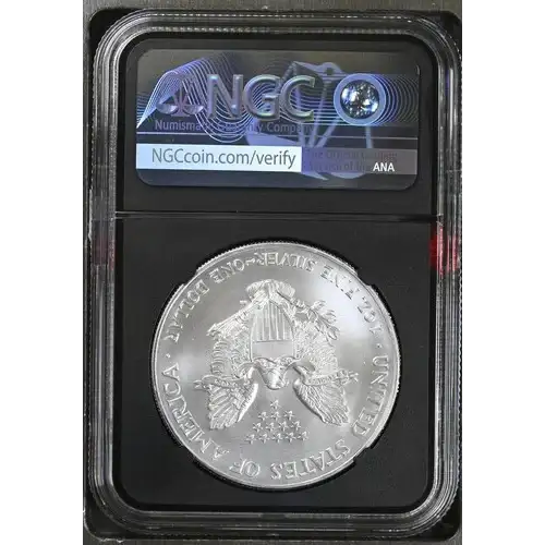 2002 - 1oz Silver Eagle S$1 NGC MS69 (2)