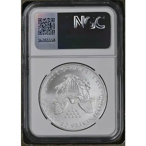 2007- 1oz Silver Eagle S$1 NGC MS 69 (D10-B5) (2)