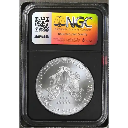 2016 - 1oz Silver Eagle S$1 NGC MS10 (D10-B26)  (2)