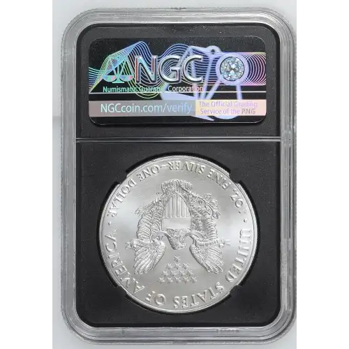 2018 - 1oz Silver Eagle - Early Release S$1 NGC MS70 (D10-B26) (2)