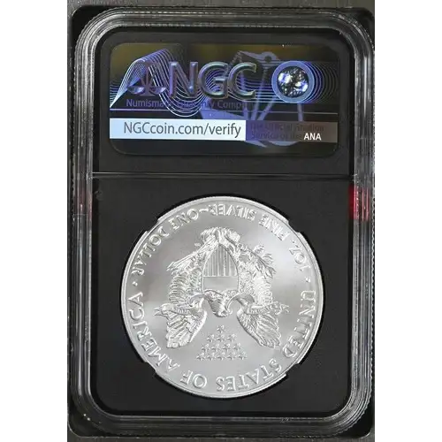 2021 - 1oz Silver Heraldic Eagle T-1 S$1 NGC MS69 (D10-B2) (2)