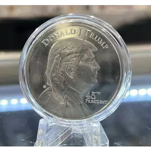 2 oz Silver Trump Swearing in 45th President (2)